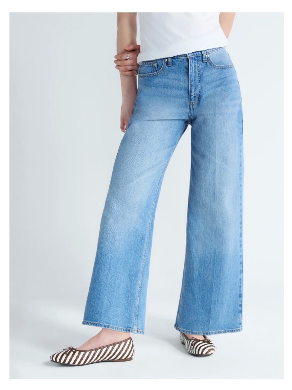 Free Assembly Women’s High Rise Cropped Wide Leg Jeans